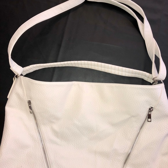 Just Fab white purse - Picture 3 of 8